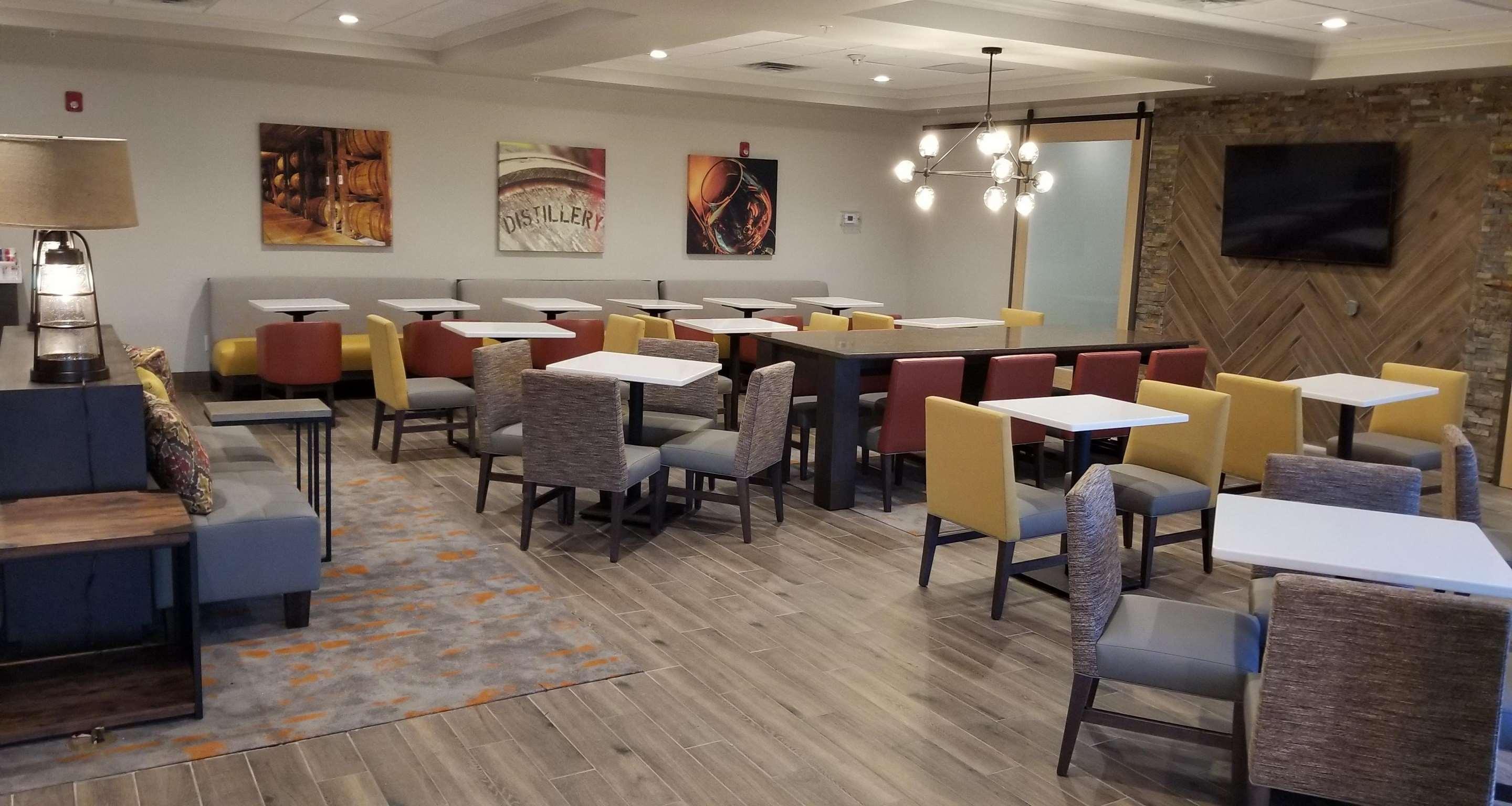 Best Western Plus Elizabethtown Inn & Suites Exterior photo
